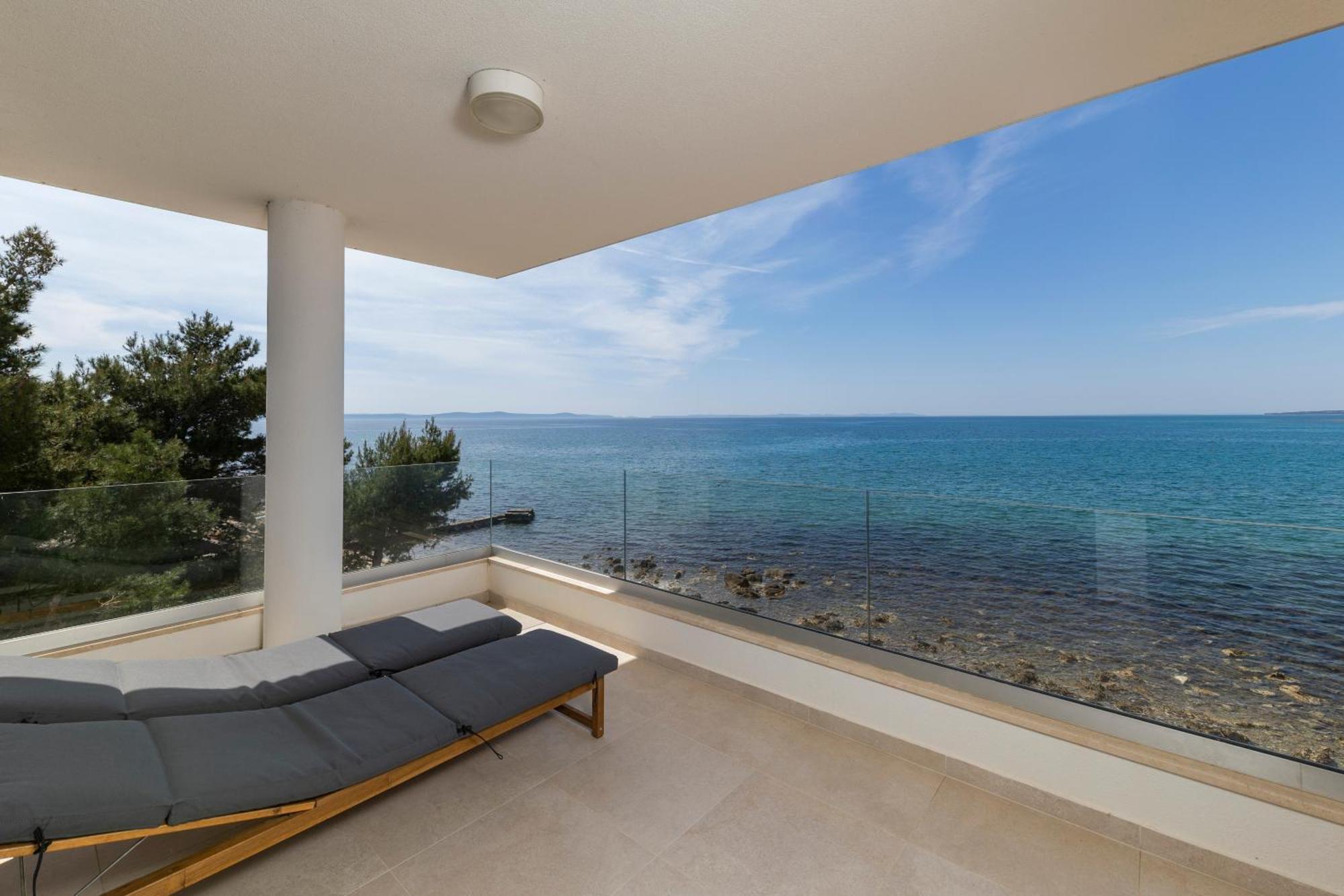 Aqua Blue By Belmont Realty Apartment ปริฟลากา ภายนอก รูปภาพ