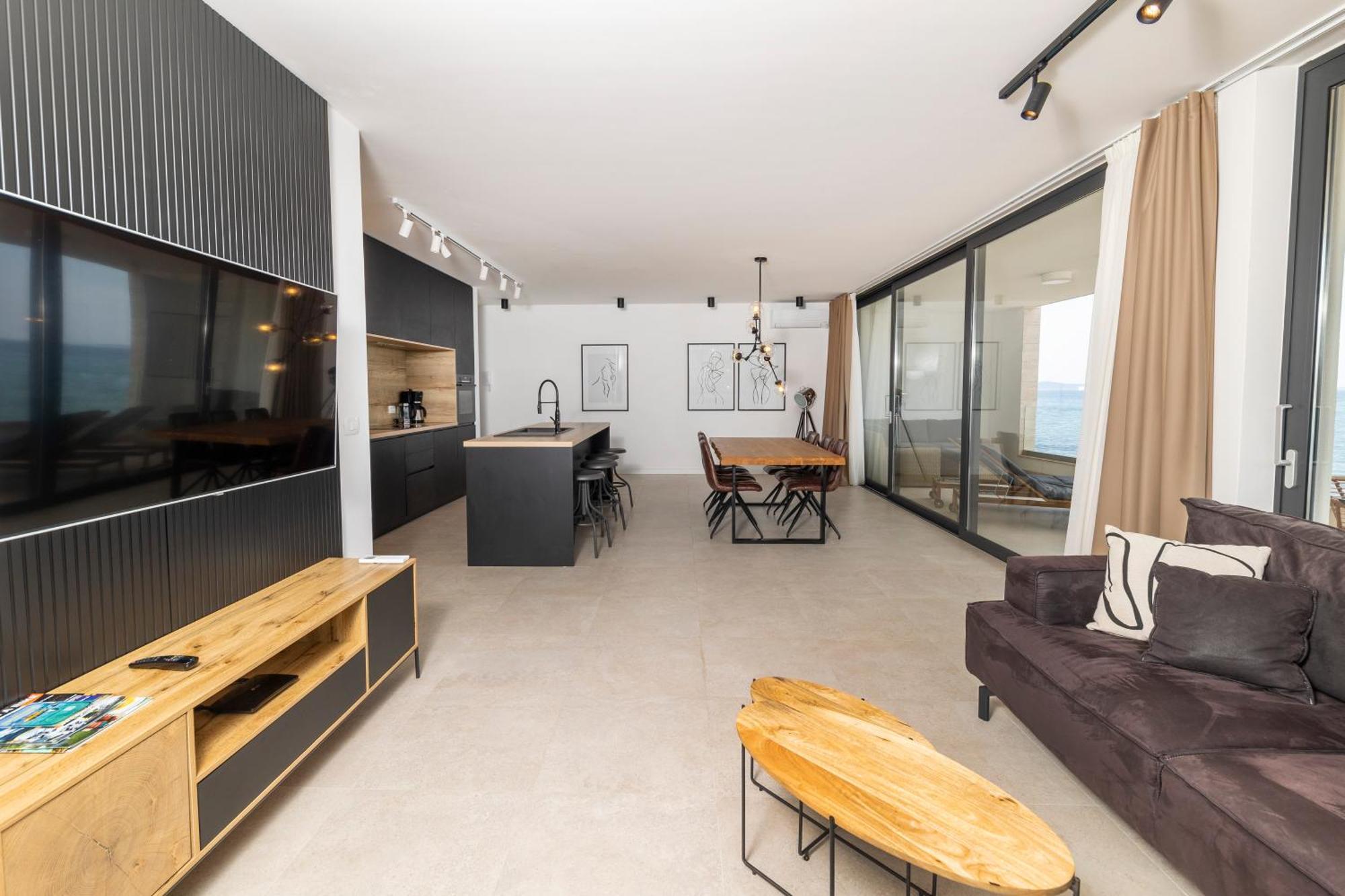 Aqua Blue By Belmont Realty Apartment ปริฟลากา ภายนอก รูปภาพ